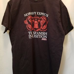 NWT Monty Python and the Holy Grail T-Shirt